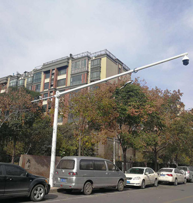 長懸臂道路監控(kòng)杆